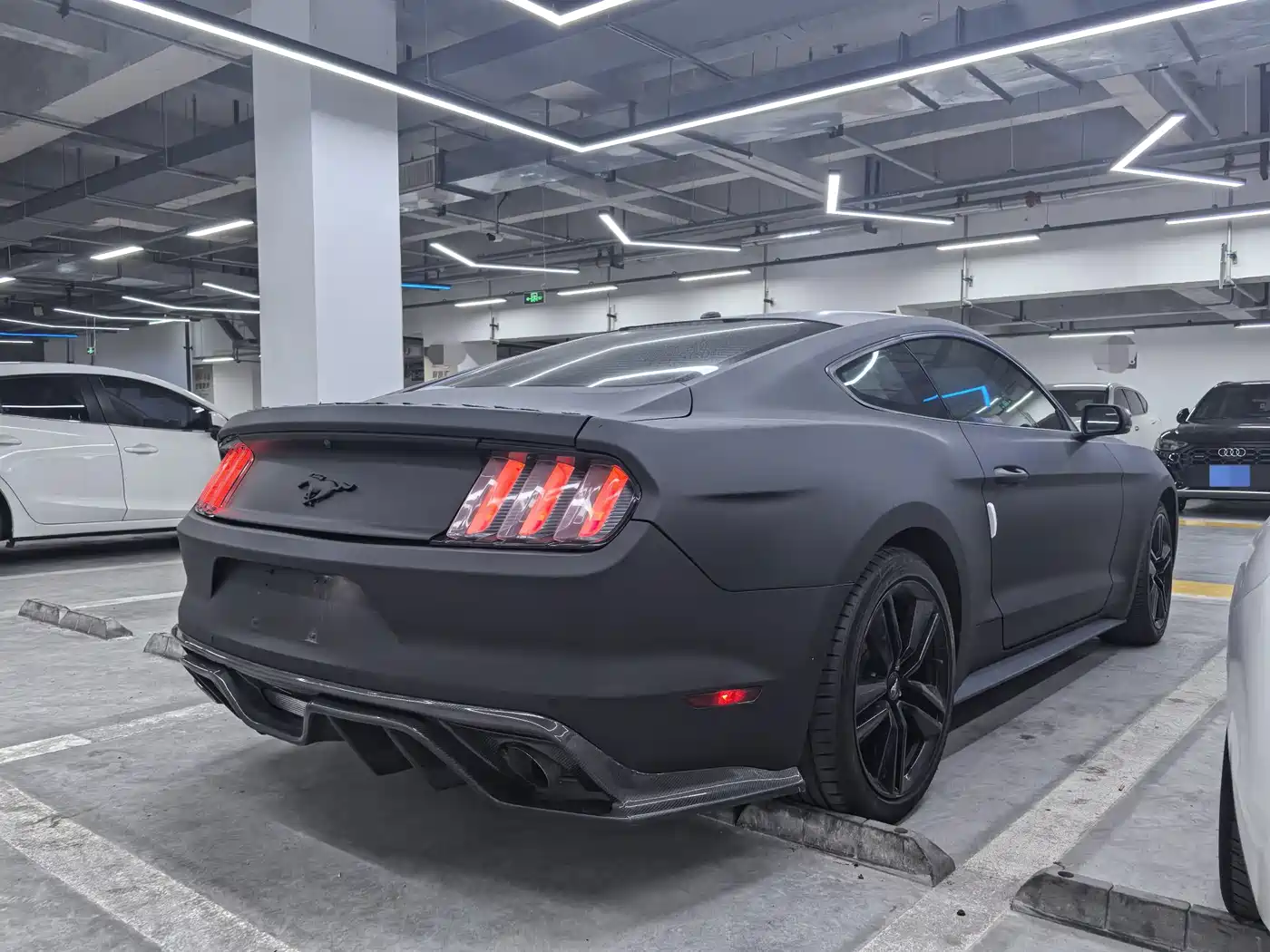Photo 16 - Ford Mustang