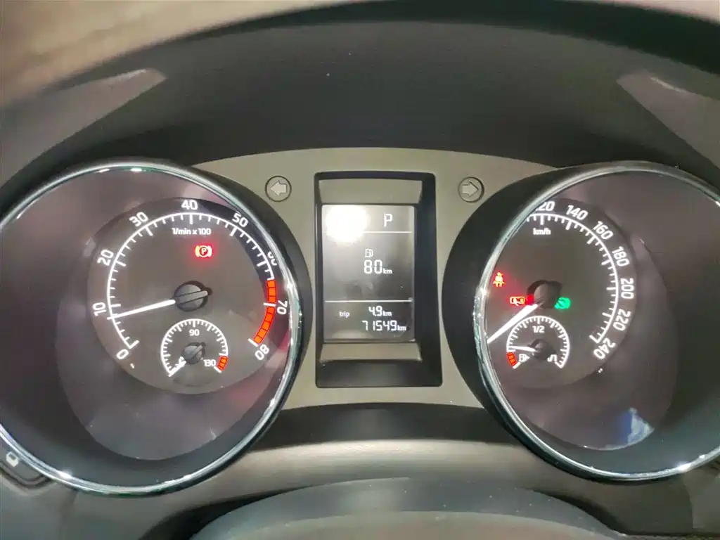 Škoda Yeti 2017 TSI280 DSG Advance фото 12