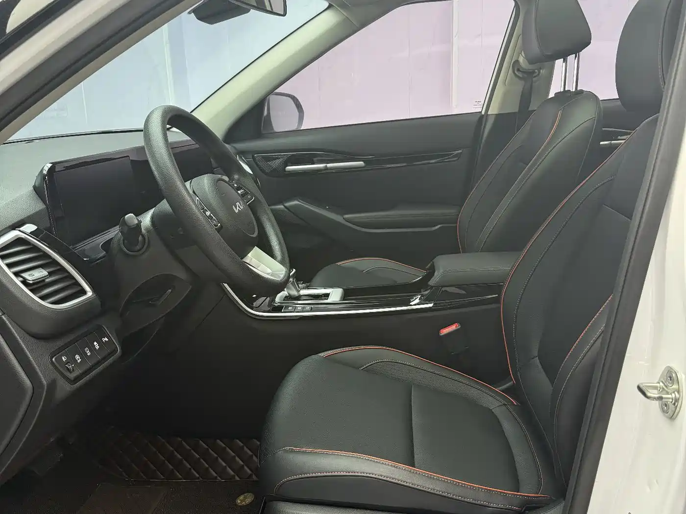 Kia Seltos 2023 1.5L CVT Luxury Edition фото 8