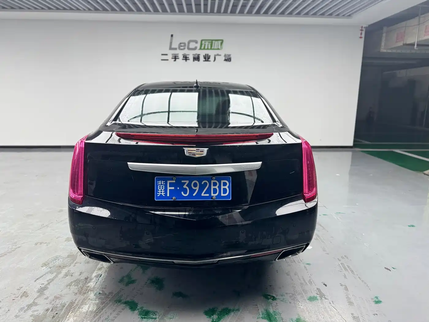 Cadillac XTS 2015 2014 28T Platinum Edition