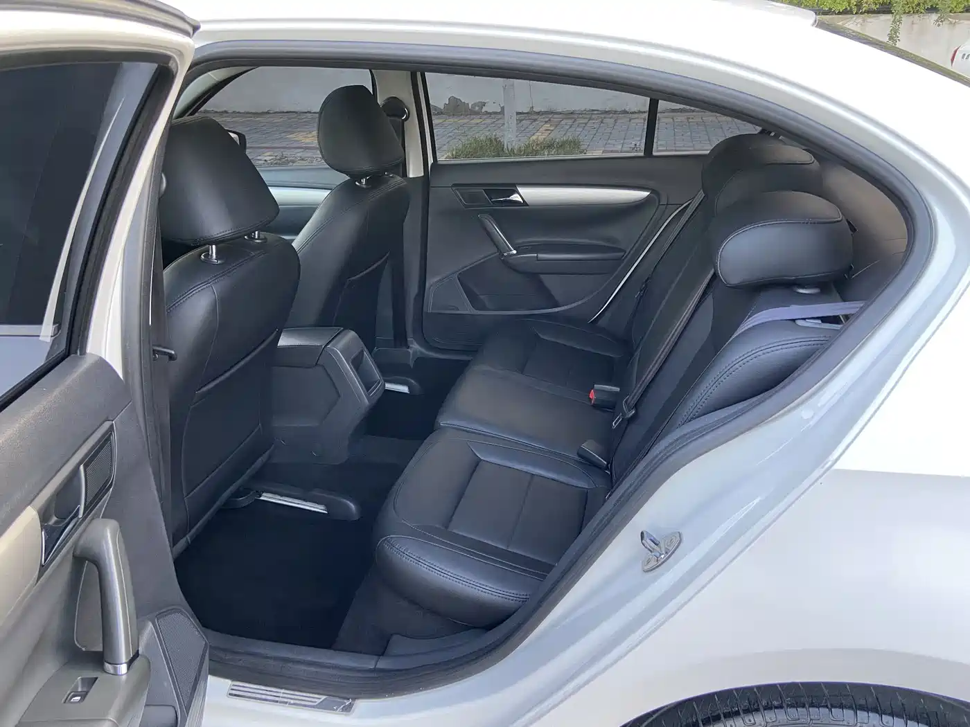 Photo 9 - Volkswagen Lavida