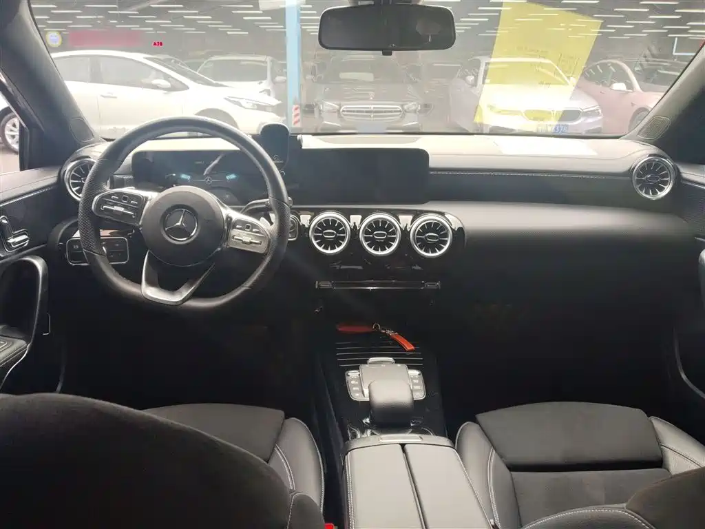 Mercedes-Benz A-Class 2022 A 200 L Sport Sedan Style фото 10