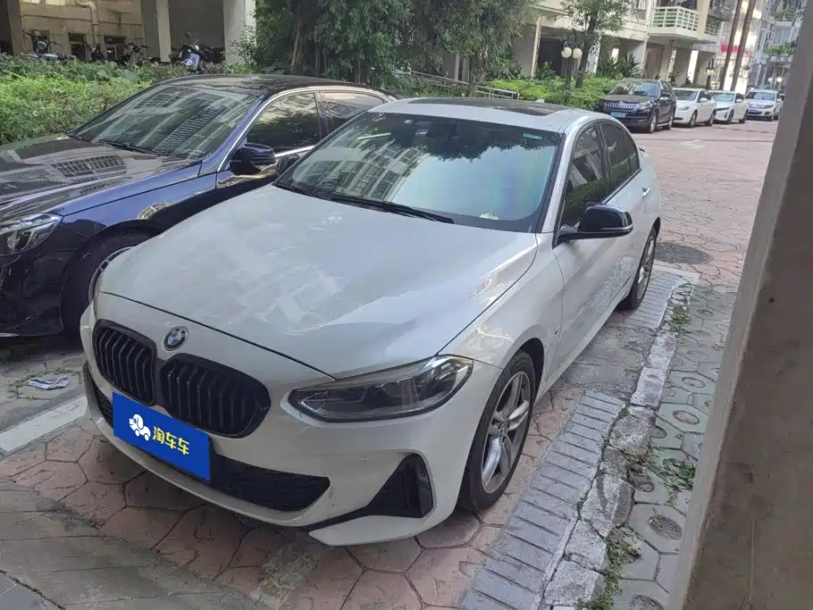 Photo 1 - BMW 1 Series