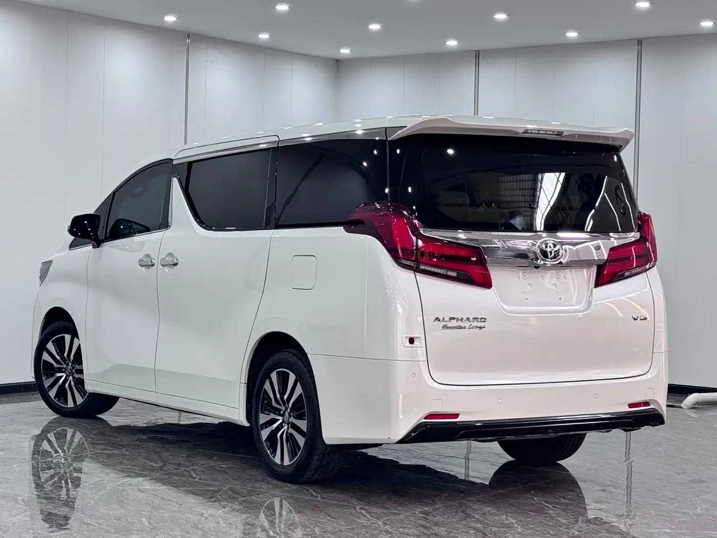 Toyota Alphard 2018 Facelift 3.5L Premium Edition фото 10