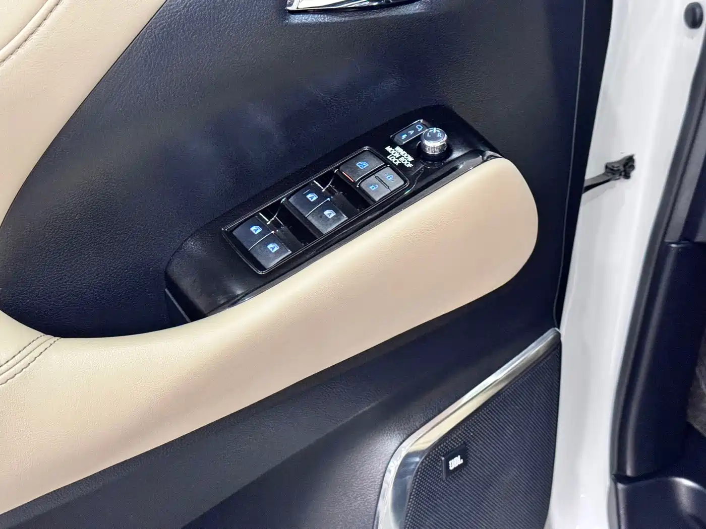 Toyota Alphard 2018 Facelift 3.5L Premium Edition фото 15