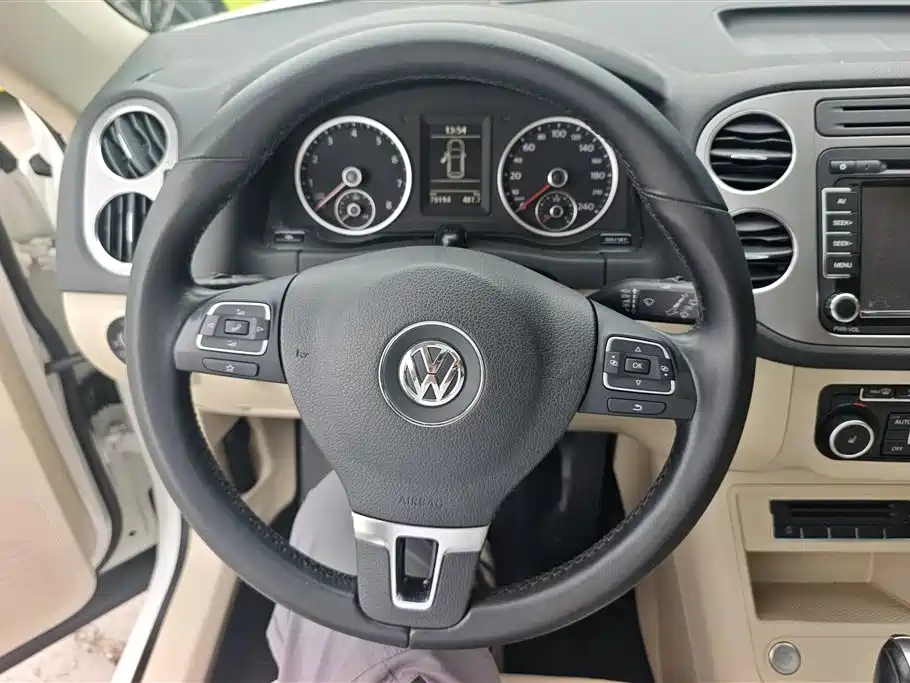 Volkswagen Tiguan 2012 2.0TSI Automatic 4WD Elite Edition фото 15
