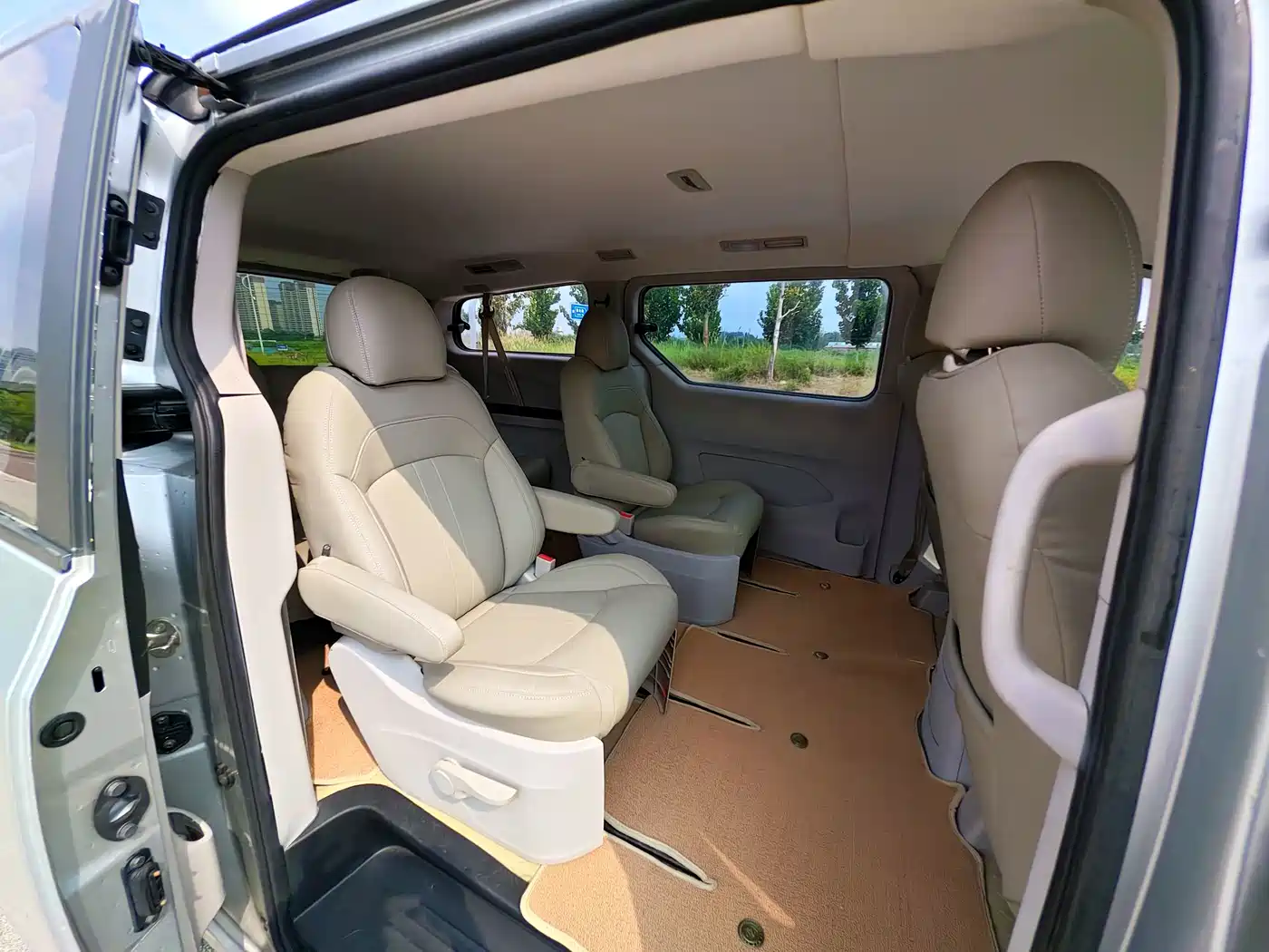 SAIC Maxus Maxus G10 2015 2016 2.0T Automatic Elite