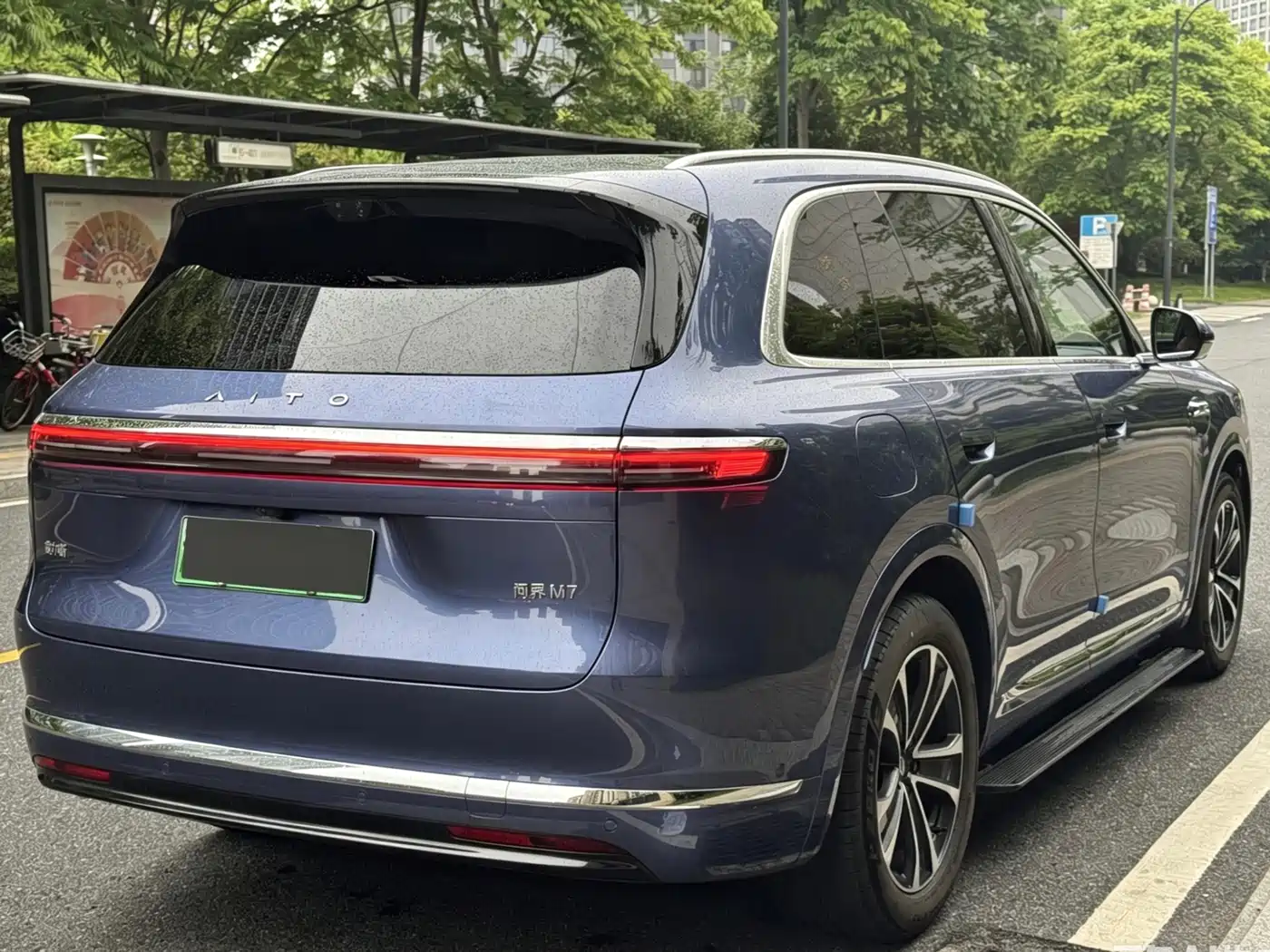 AITO Wenjie AITO M7 2026 Extended Range Ultra AWD 5-Seater фото 6