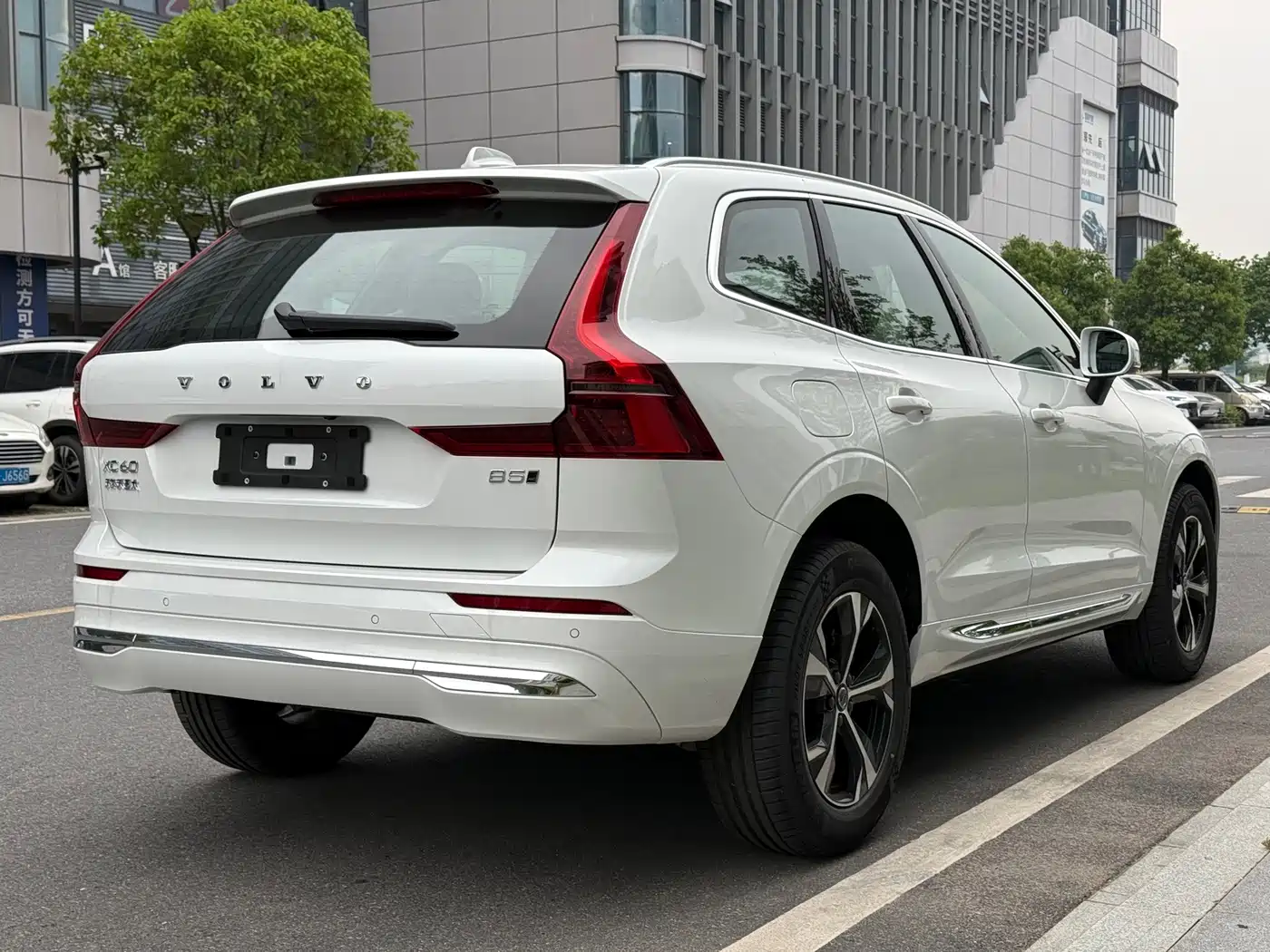 Volvo XC60 2026 2026 Model B5 AWD Smart Elite Luxury