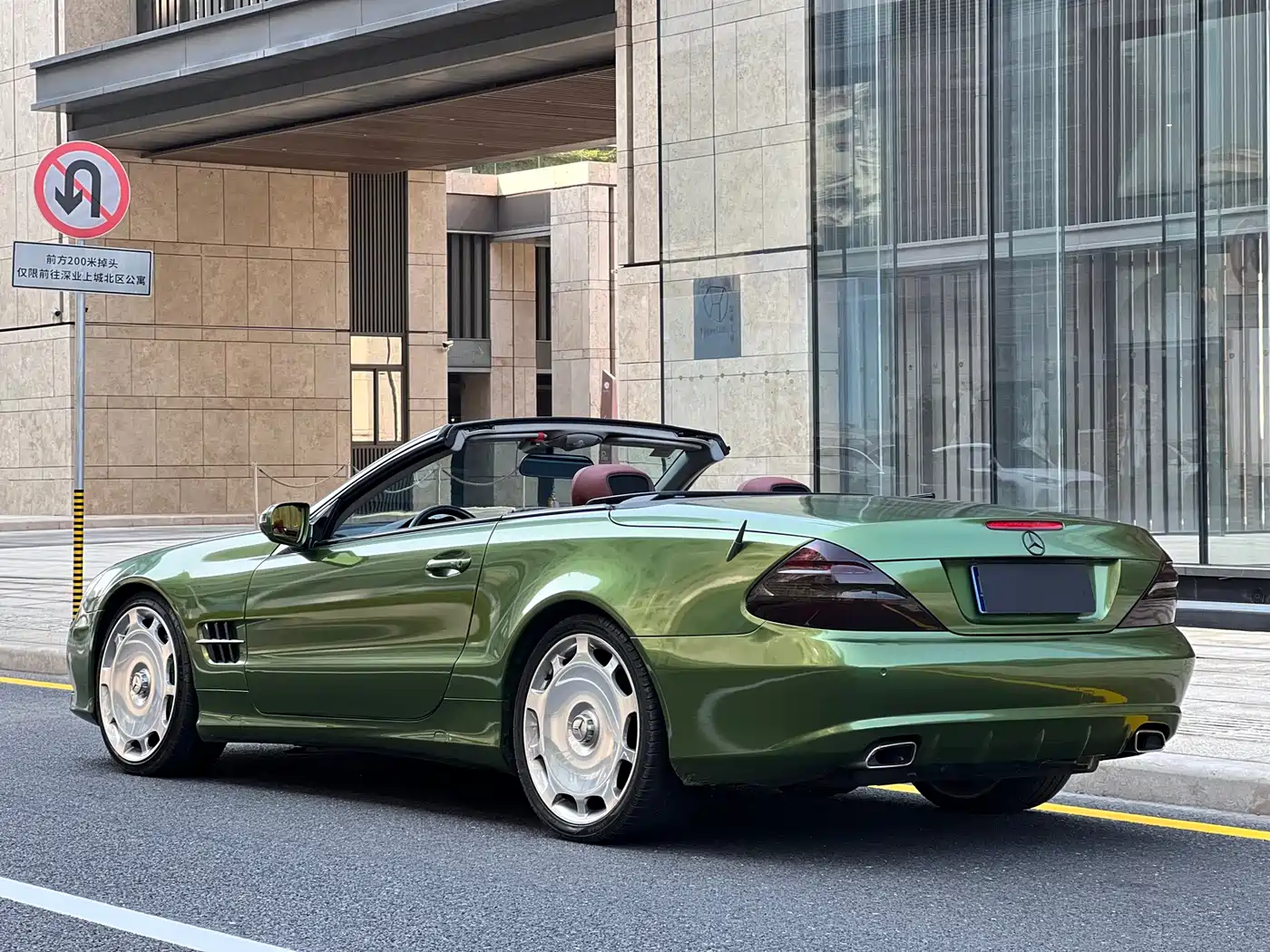 Mercedes-Benz SL-Class 2010 SL 300 фото 24