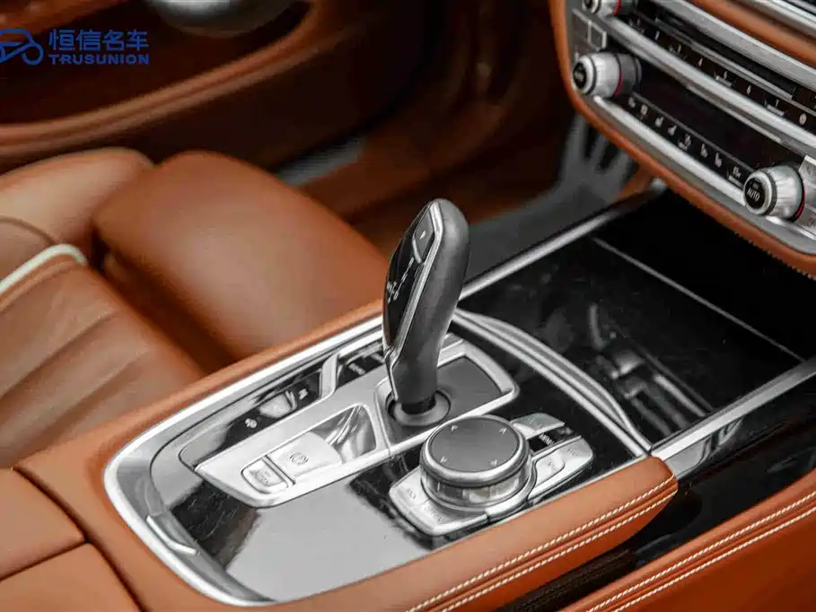 BMW 7 Series 2018 740Li xDrive Premium Type M Sport Package фото 20