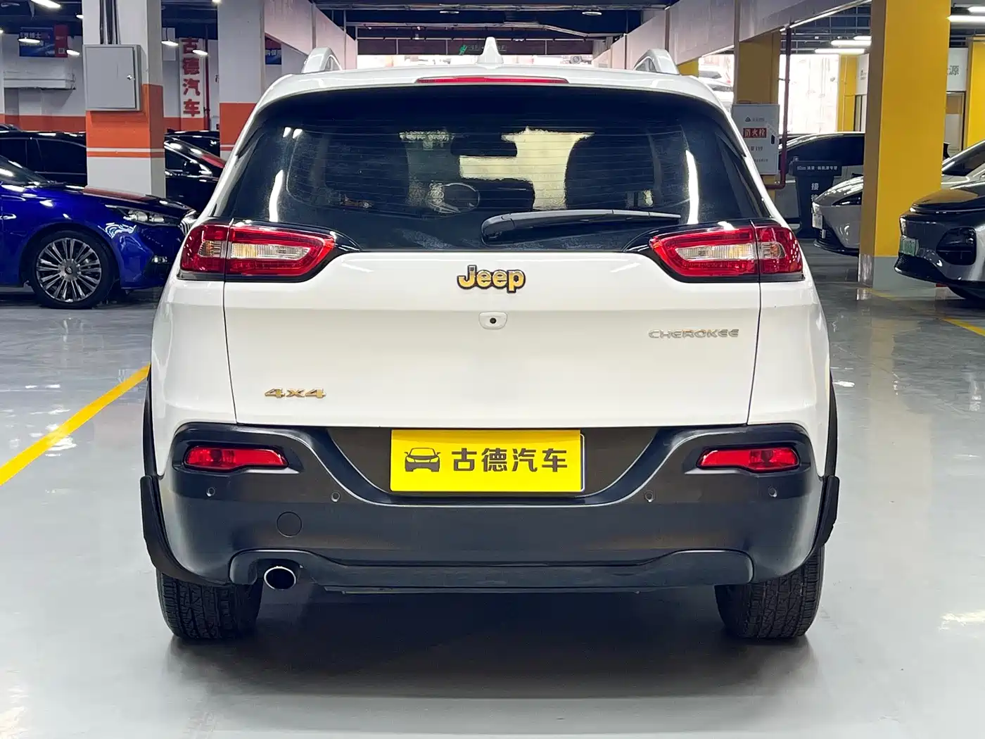 Jeep Cherokee 2016 2016 2.0L Superior Edition