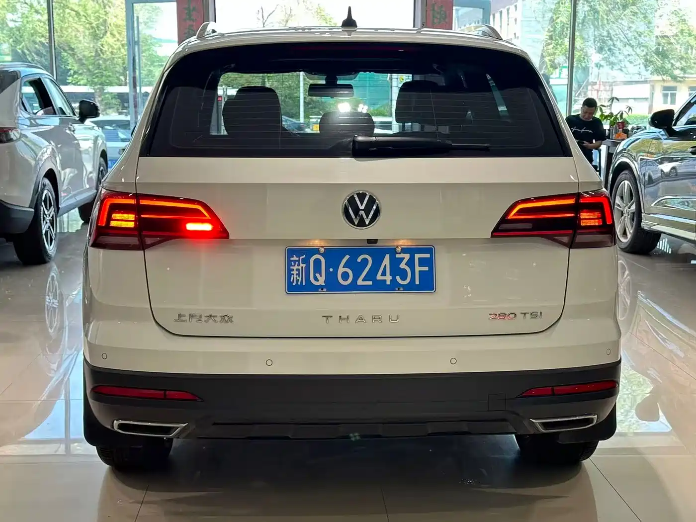 Volkswagen Tharu 2022 280TSI FWD Luxury Edition фото 5