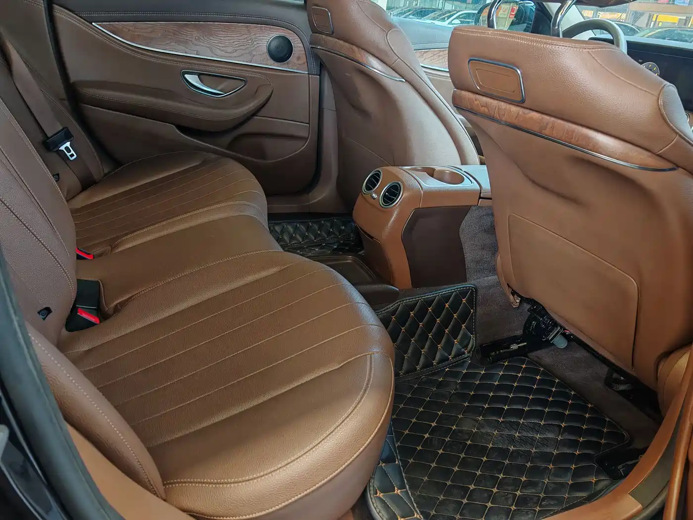 Mercedes-Benz E-Class 2019 E 200 L фото 10