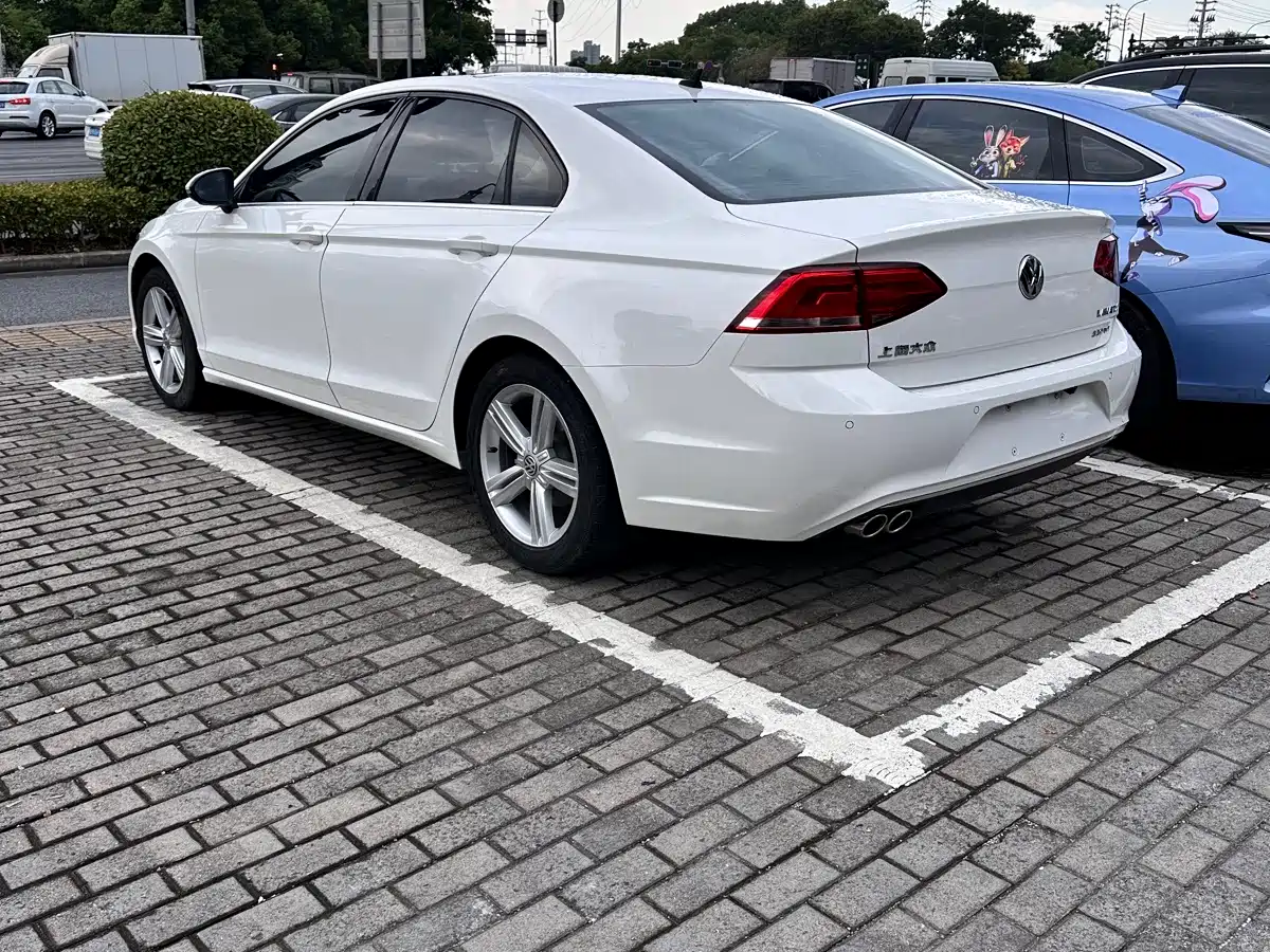 Volkswagen Lamando 2015 2015 330TSI DSG Comfort