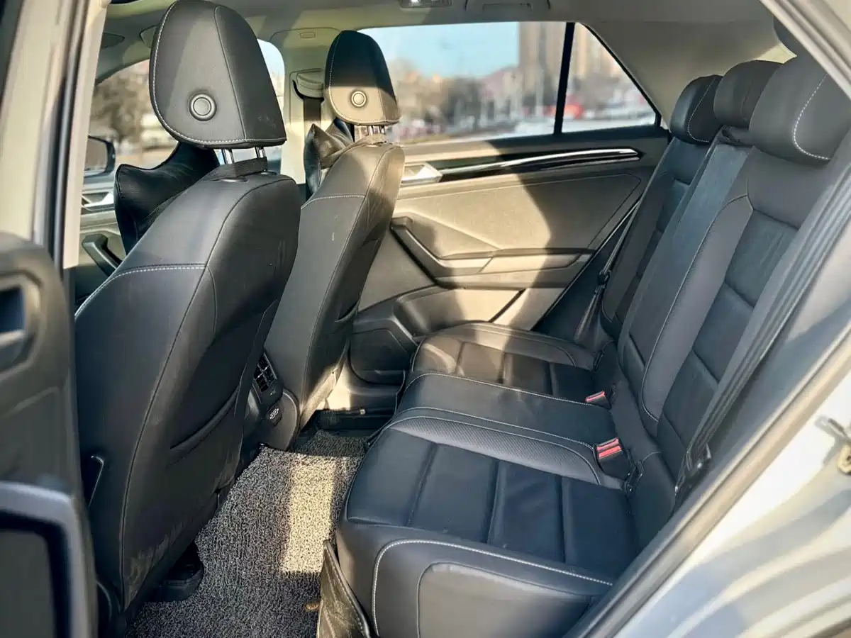 VOLKSWAGEN T ROC EXPLORING SONGS