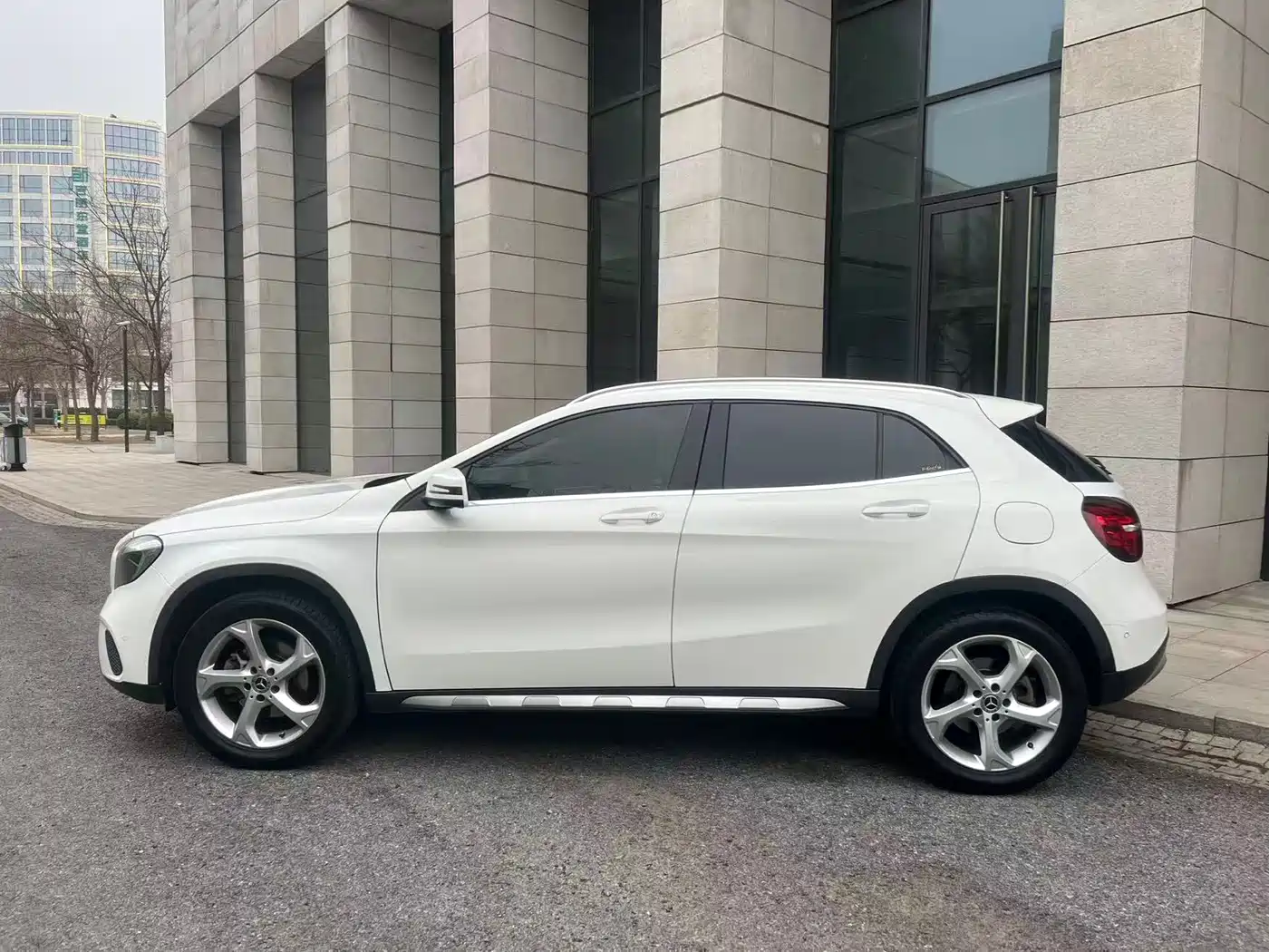 Mercedes-Benz GLA 2018 GLA 200 Dynamic фото 6