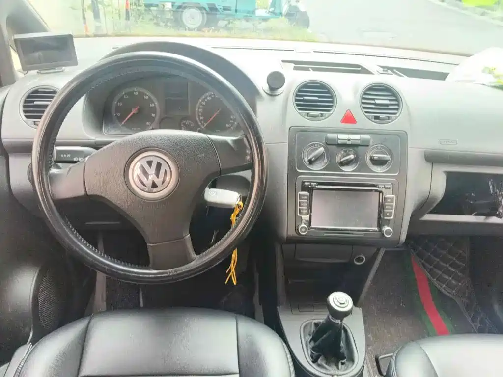 Volkswagen Caddy 2008 2005 1.6L Functional 7-seater