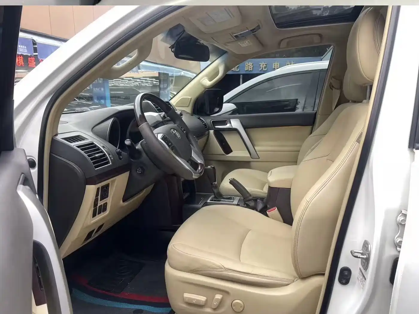 Фото 7 - Toyota Prado