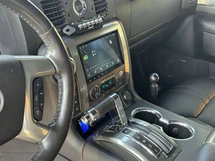 Hummer H2 2013 2008 Model 6.2 AT
