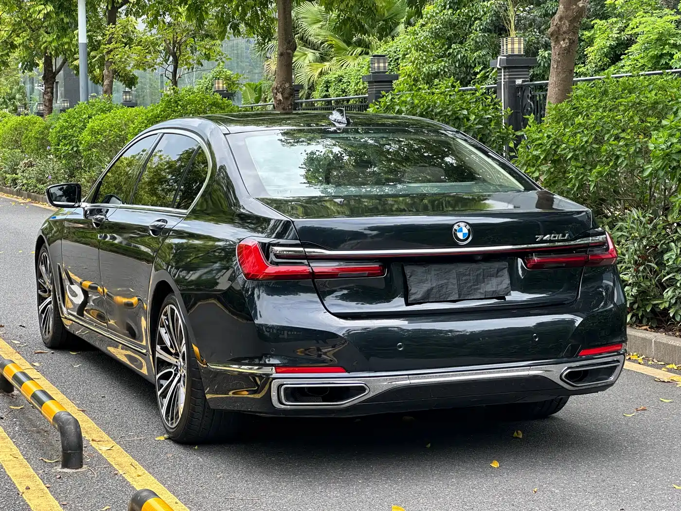 BMW 7 Series 2022 2021 Model 740Li Leading M Sport Package