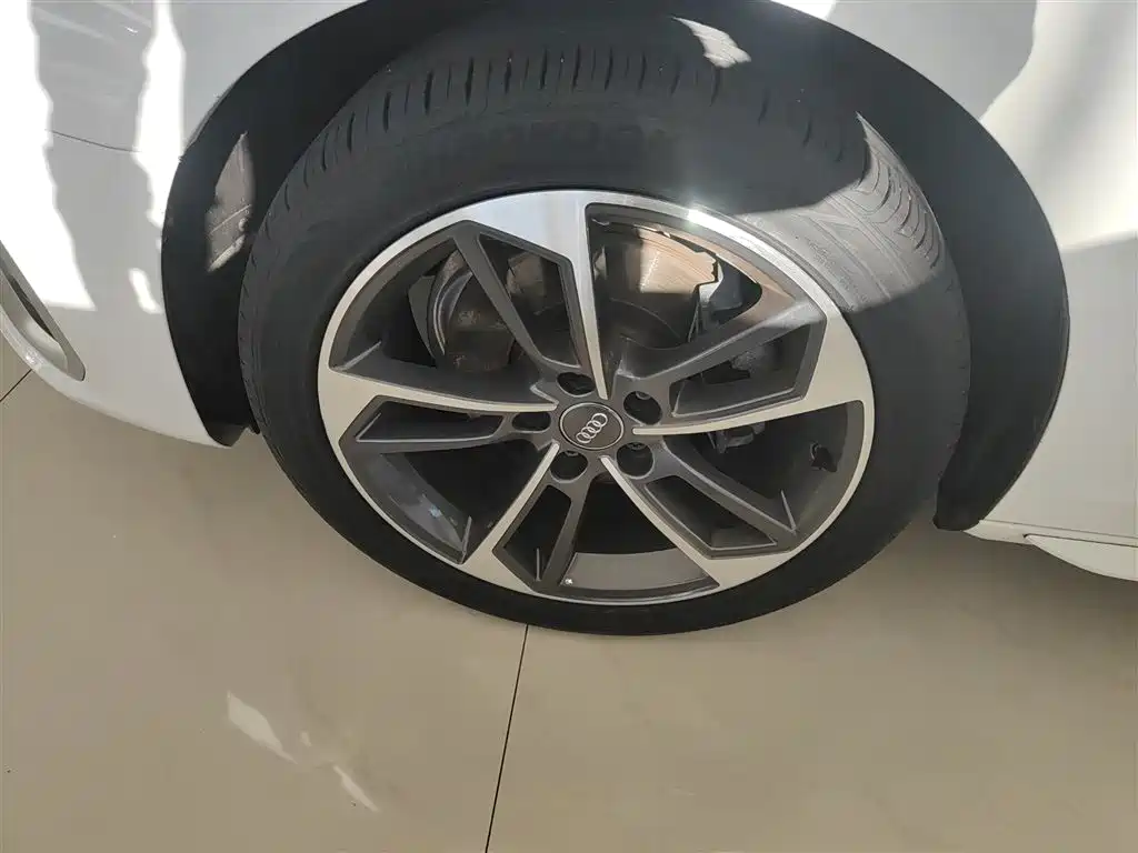 Audi A4L 2020 40 TFSI Fashion Dynamic Edition фото 25