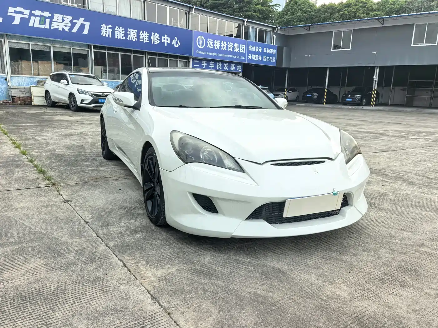 Hyundai Genesis Coupe 2009 Model 2.0T Automatic Luxury Edition фото 3