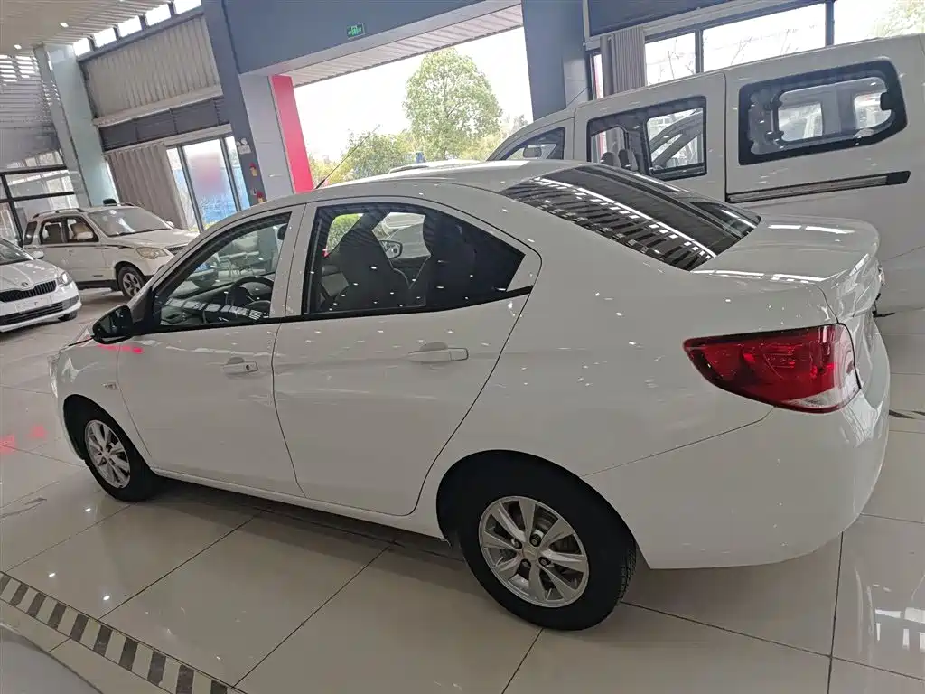 Chevrolet Sail 2015 Sail 3 1.3L AMT Ideal Edition фото 21