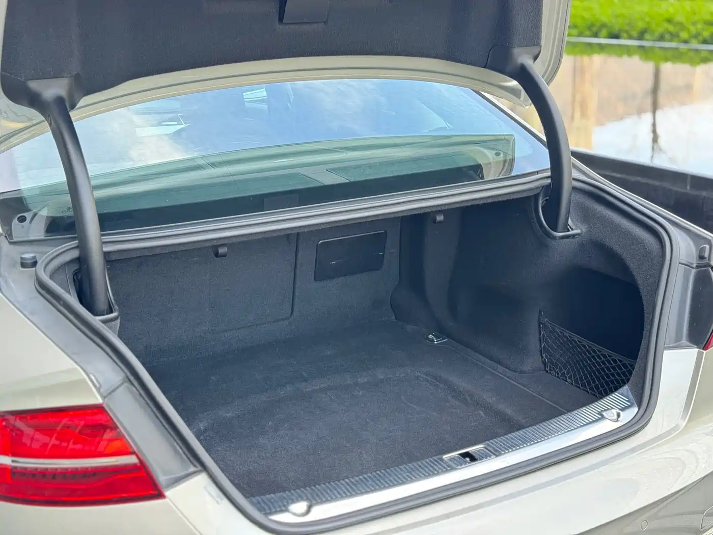 Audi A8 2014 A8L 45 TFSI quattro Luxury фото 30