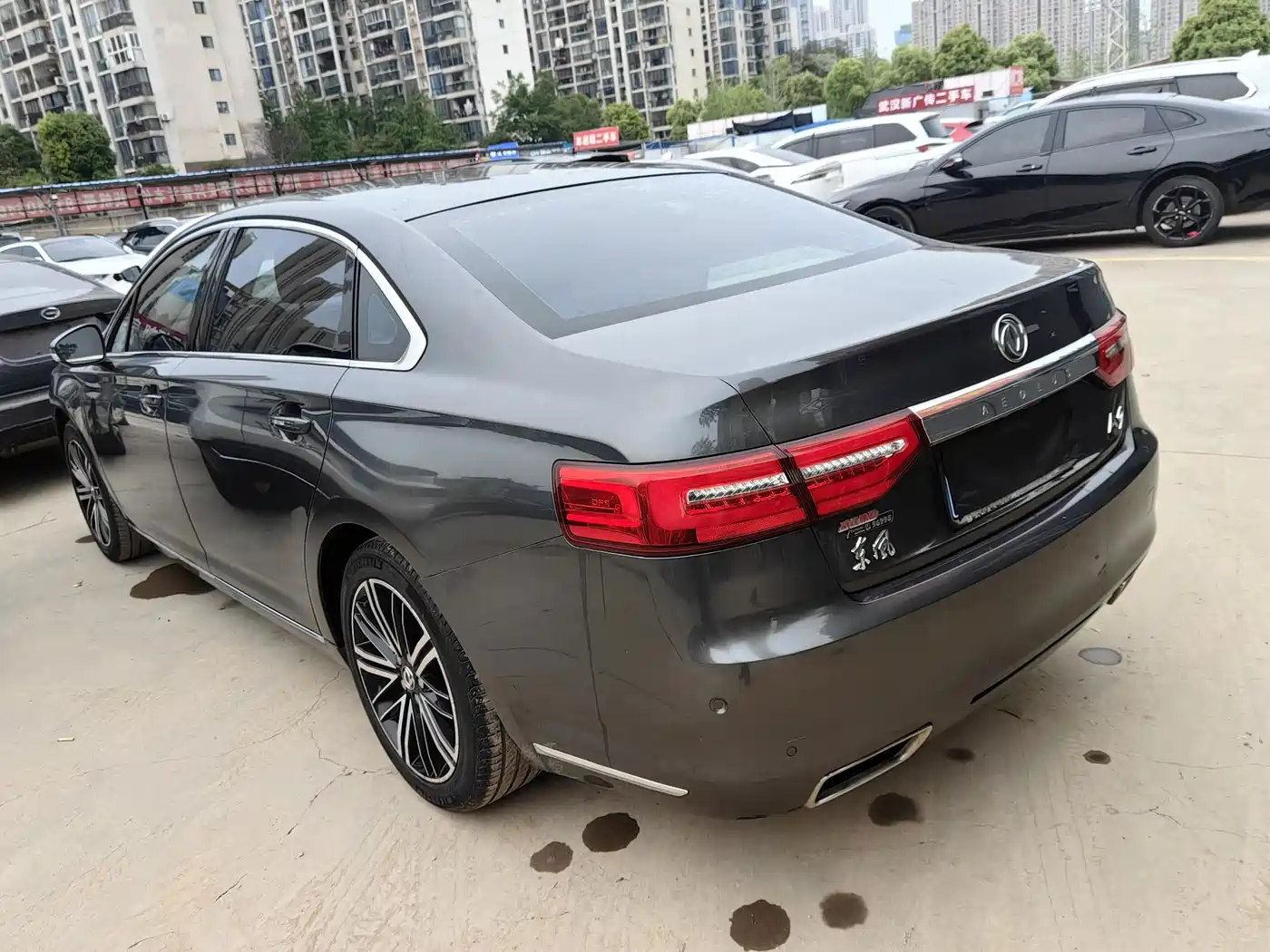 Dongfeng Aeolus Dongfeng A9 2017 2016 1.8T Premium