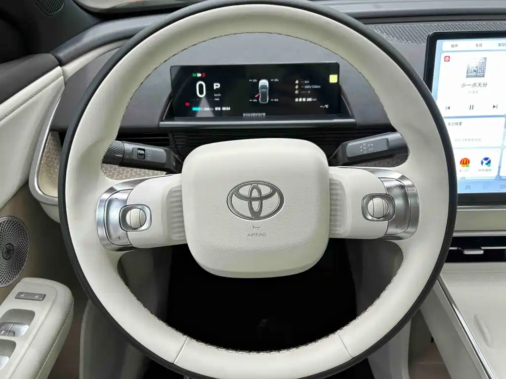 Фото 10 - Toyota BoZhi 3X