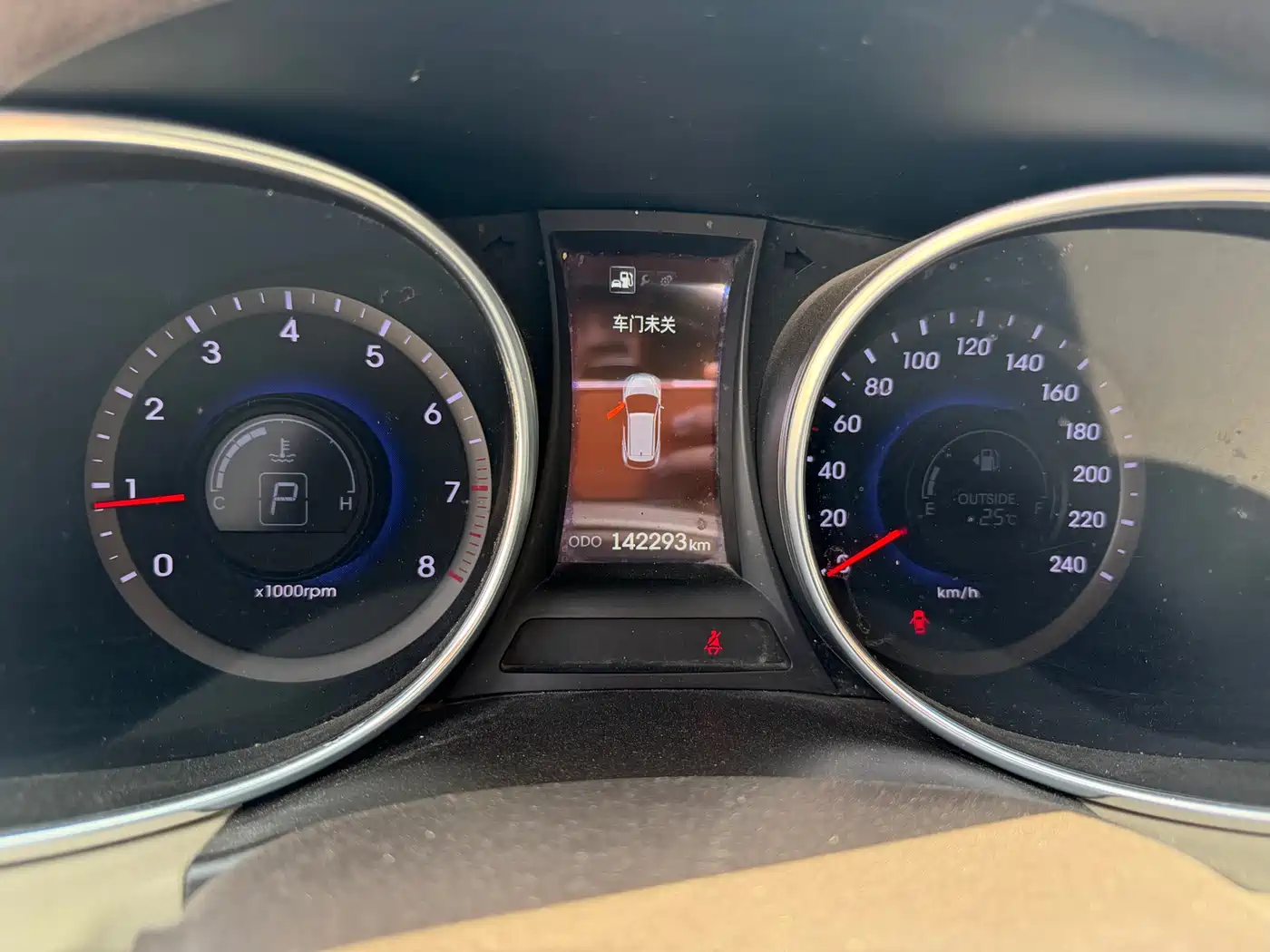 Photo 10 - Hyundai Santa Fe