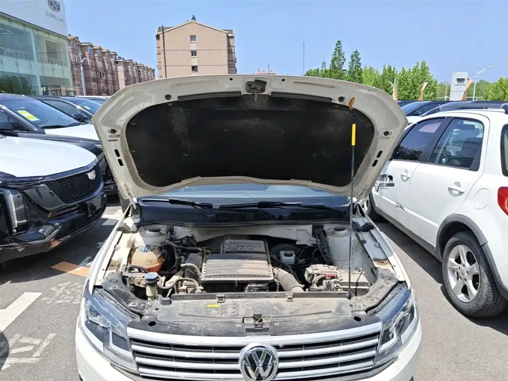 Volkswagen Lavida 2017 1.6L Automatic Comfort Edition фото 20
