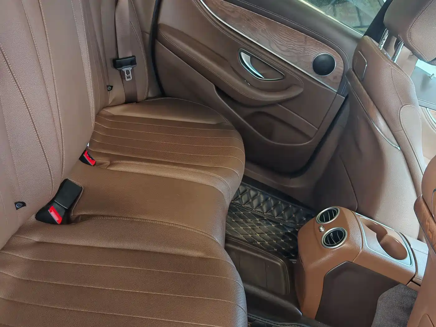 Mercedes-Benz E-Class 2019 E 200 L фото 11