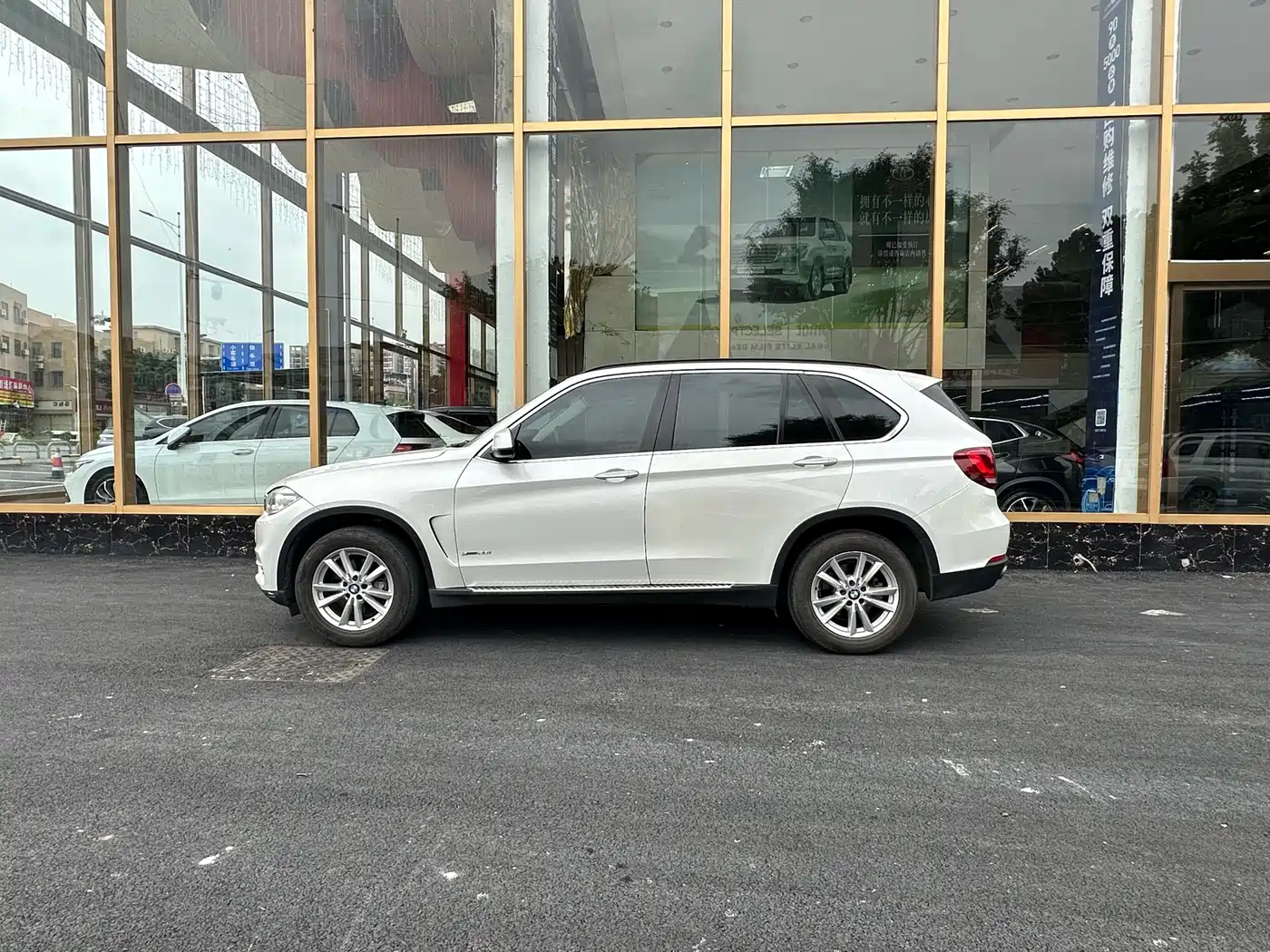 BMW X5 (Import) 2015 xDrive28i фото 4
