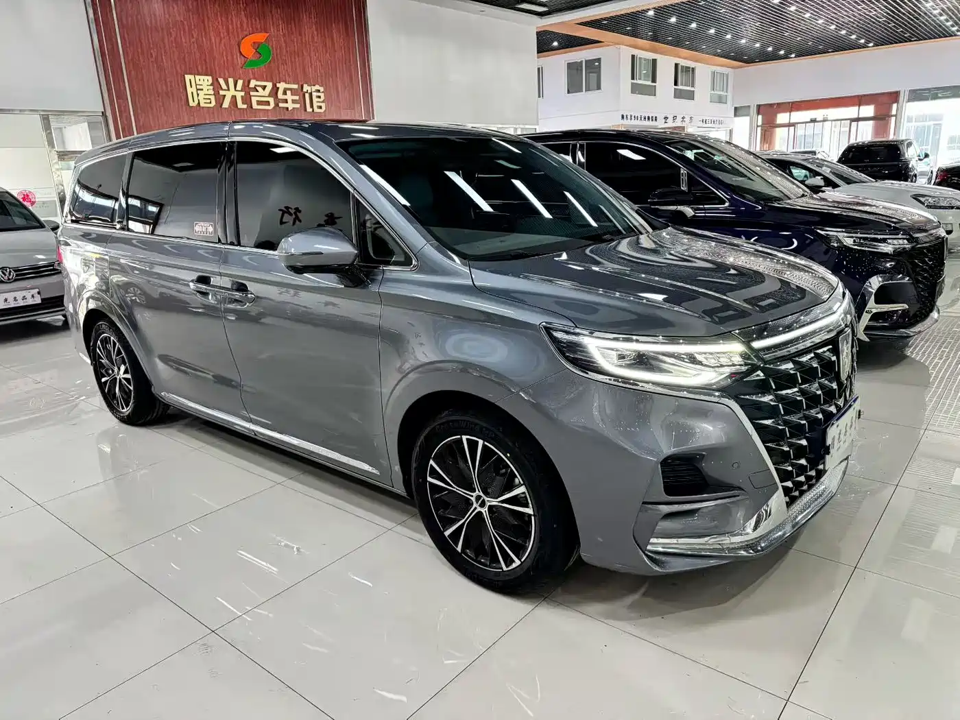 Roewe iMAX8 2023 2023 400TGI Cross Edition
