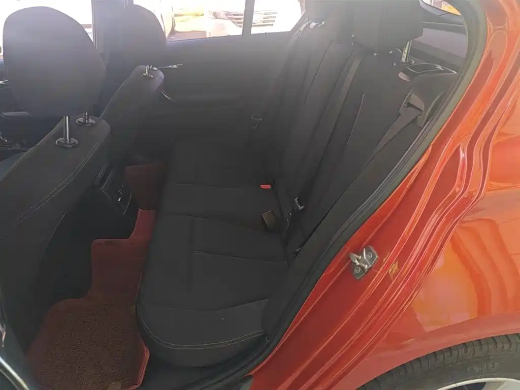 BMW 1 Series (Import) 2013 Facelift 118i Sport Model фото 14