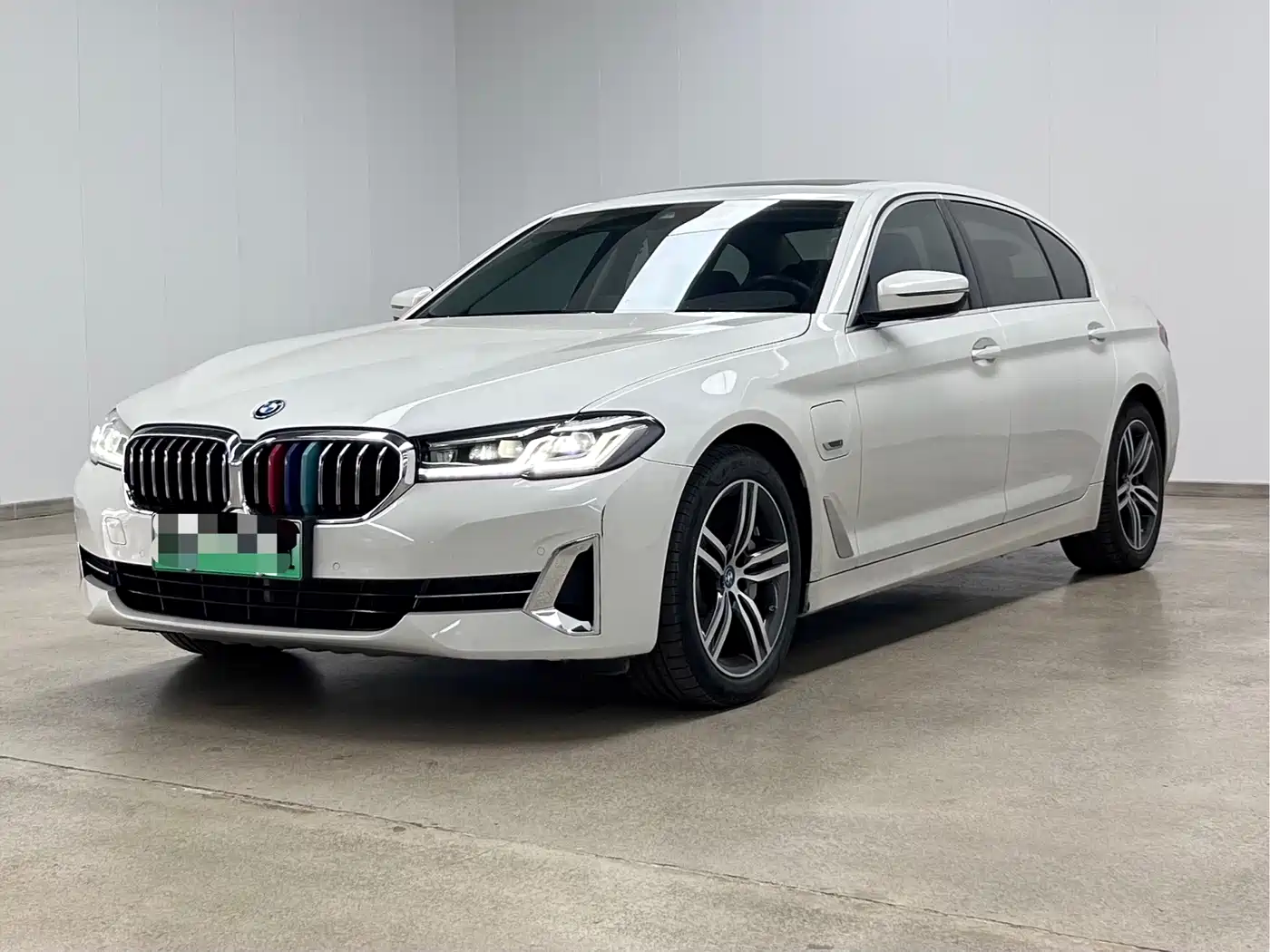 BMW BMW 5 Series New Energy 2022 535Le Luxury Package
