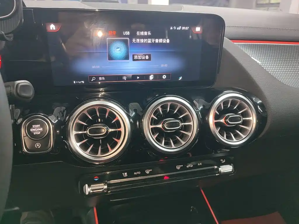 Фото 13 - Mercedes-Benz GLA