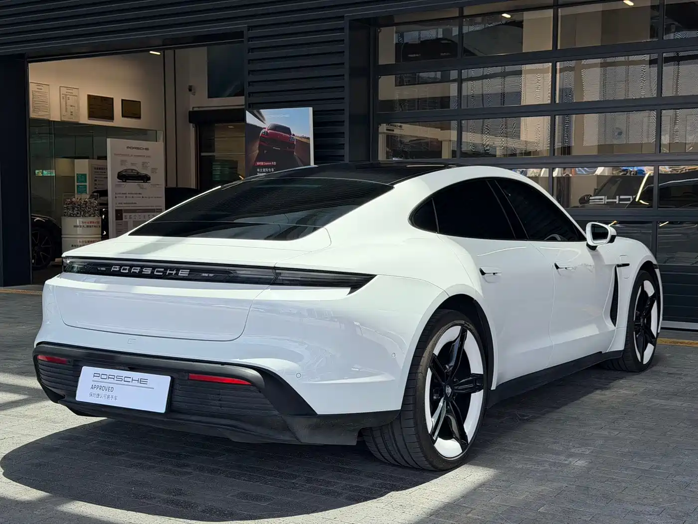 Porsche Taycan 2025 2024 Taycan 4