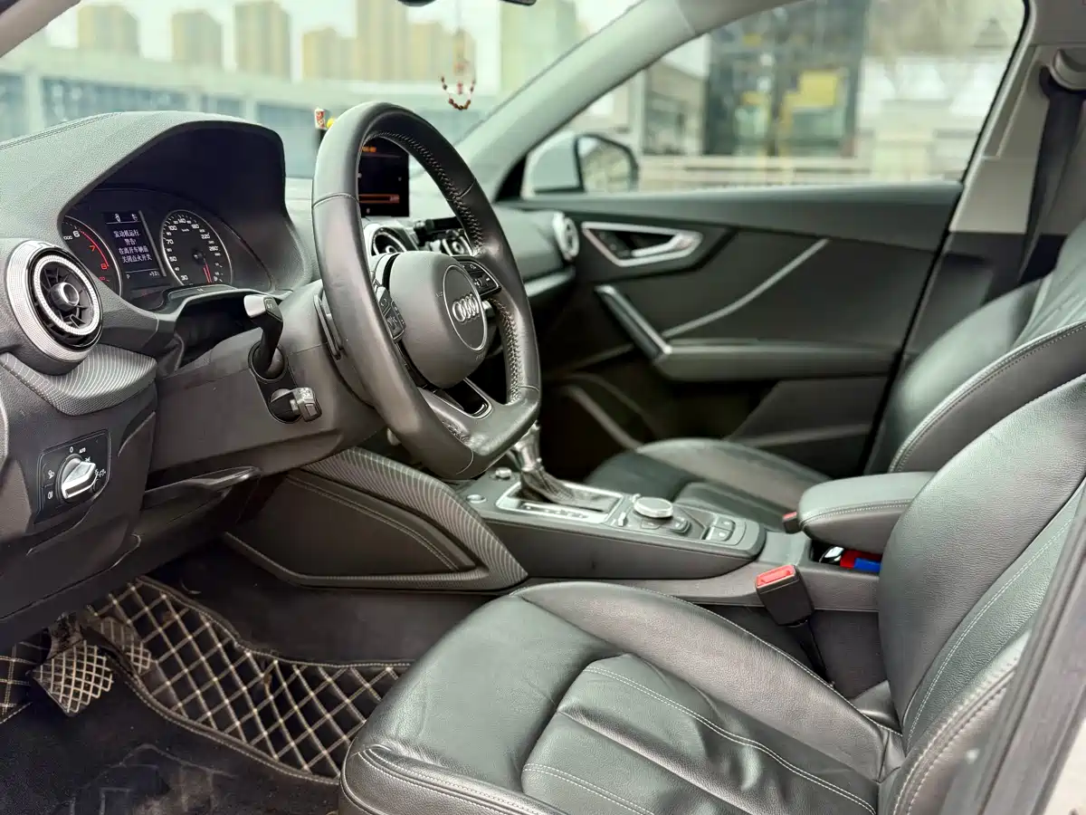 Audi Q2L 2022 35 TFSI Fashion Dynamic фото 4
