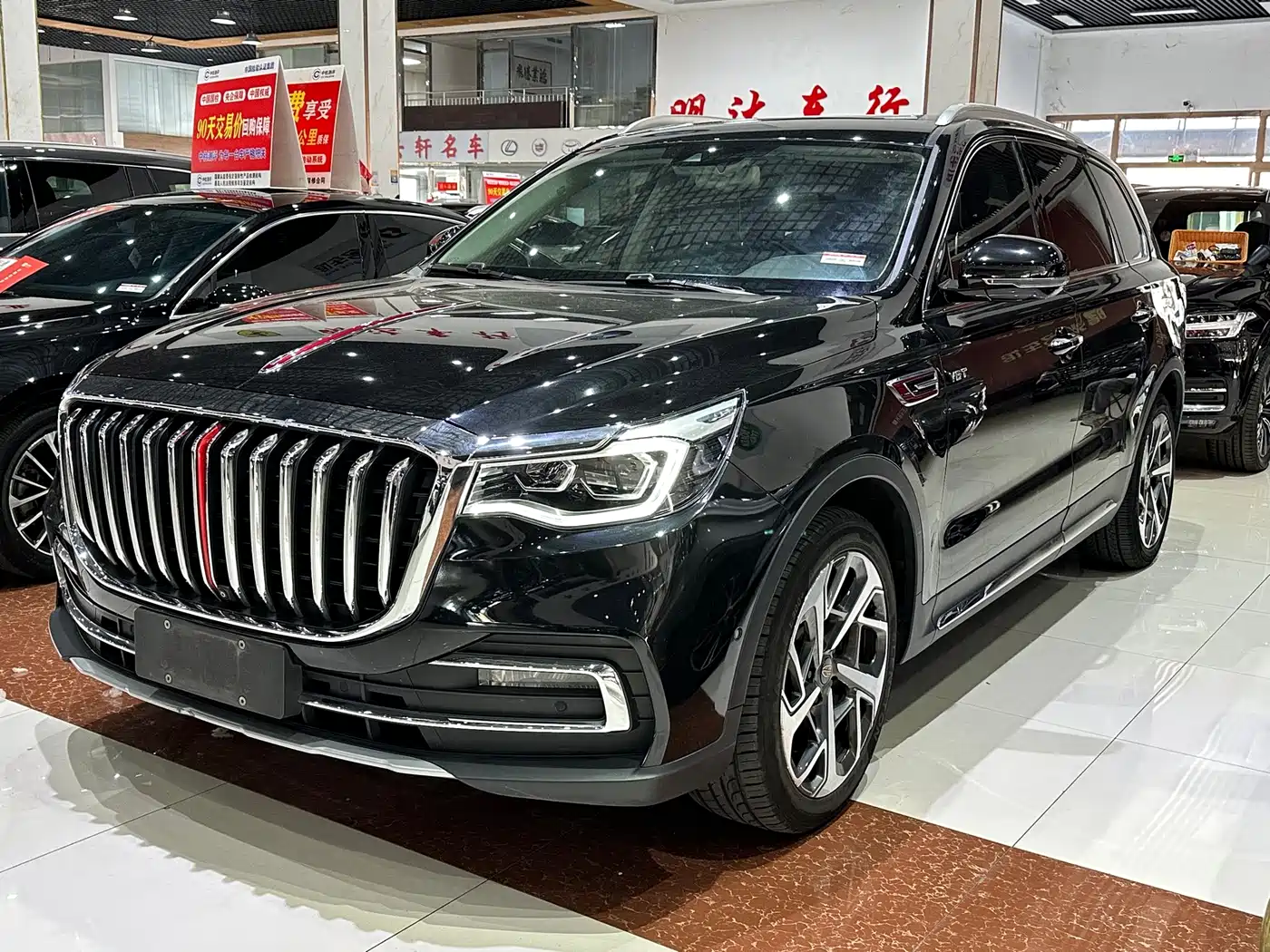 Фото 1 - Hongqi HS7