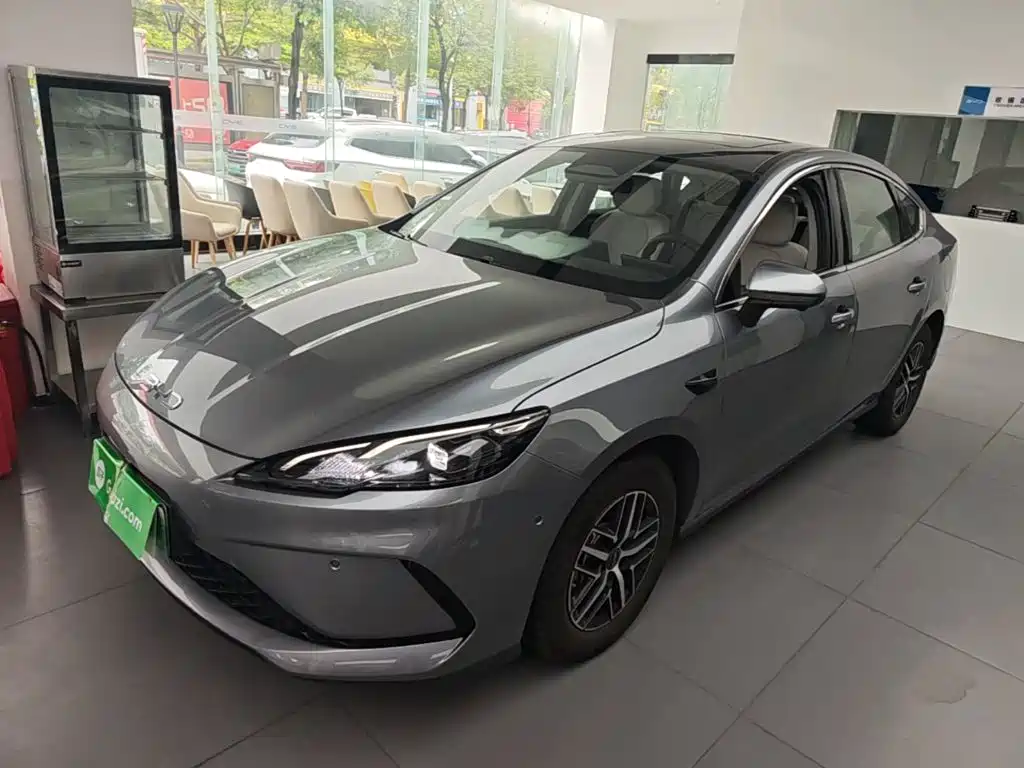 BYD Seal 05 DM-i 2025