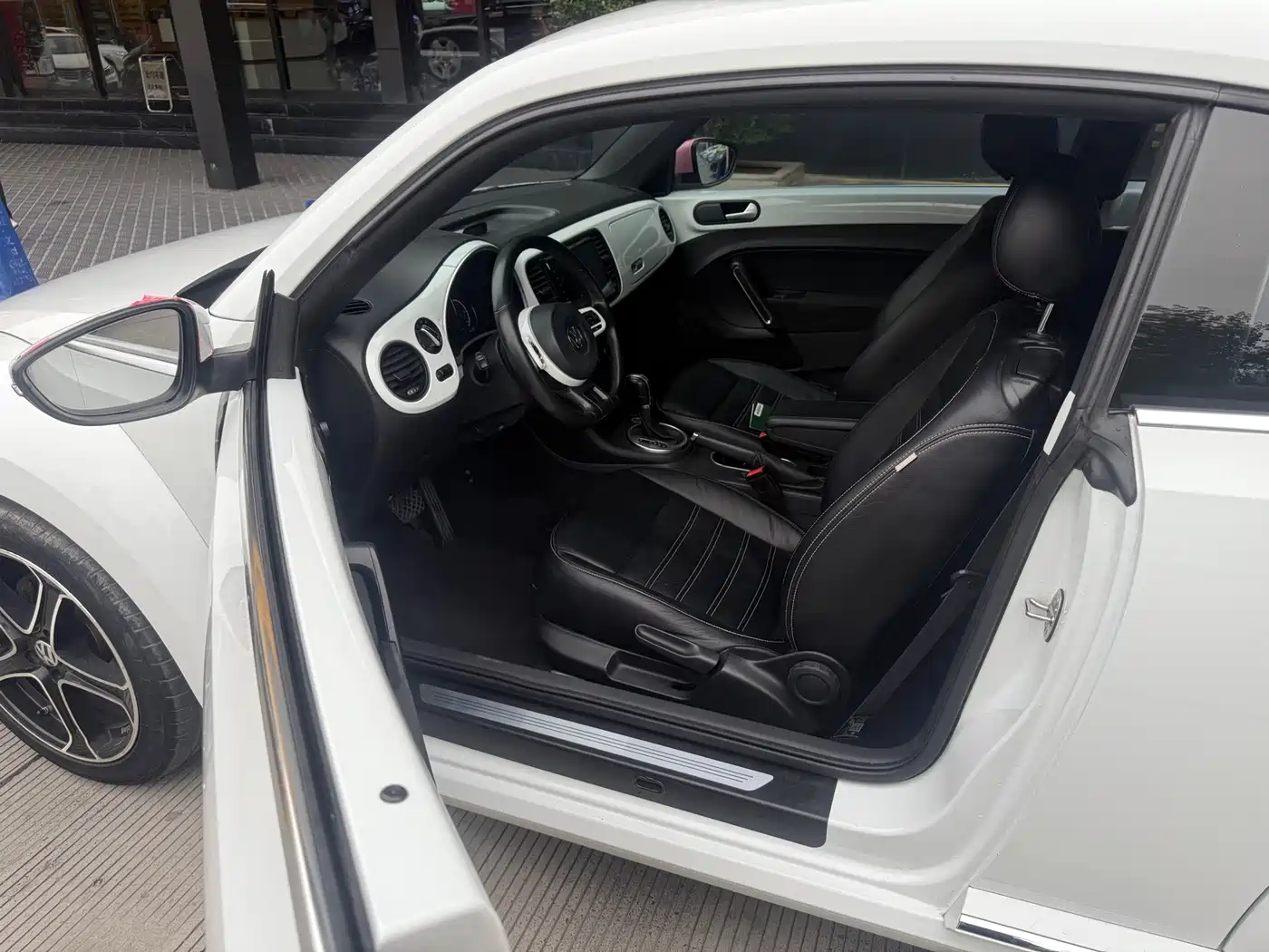Volkswagen Beetle 2015 180TSI фото 7