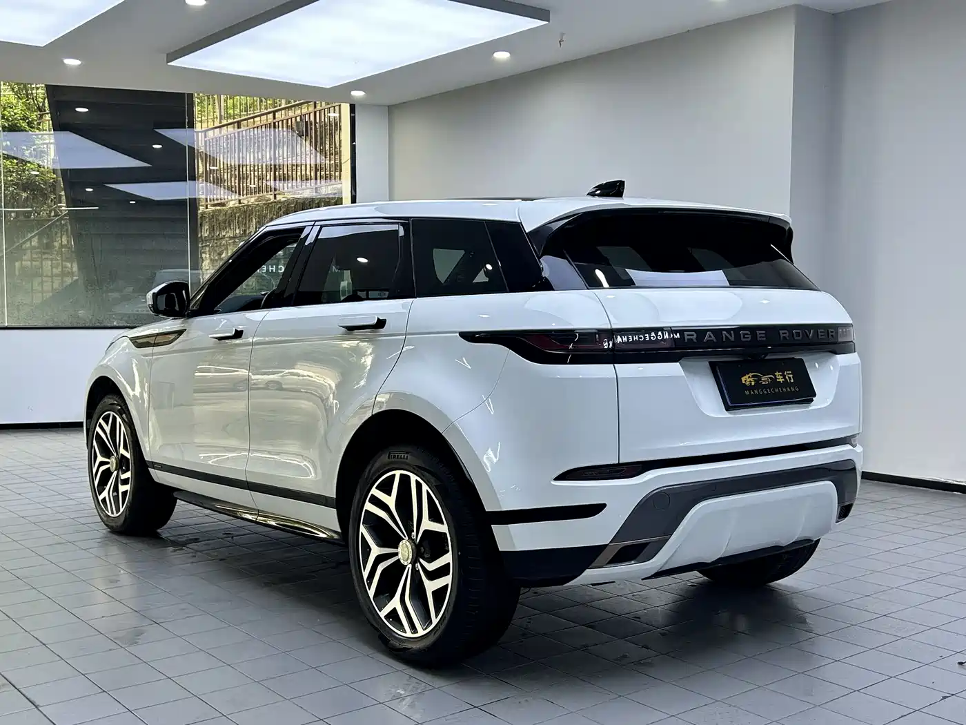 Land Rover Range Rover Evoque 2020 249PS R-DYNAMIC SE Sport Tech Edition фото 10