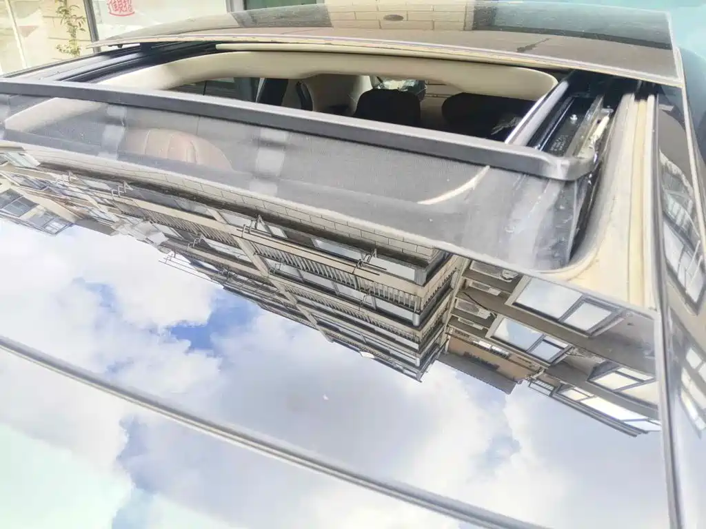 Mercedes-Benz E-Class, миниатюра 6