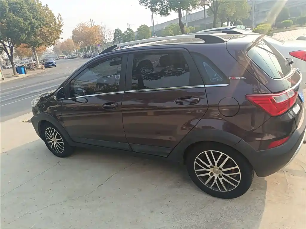 BAIC Changhe Q25 2016 2016 1.5L Manual Lehui Edition