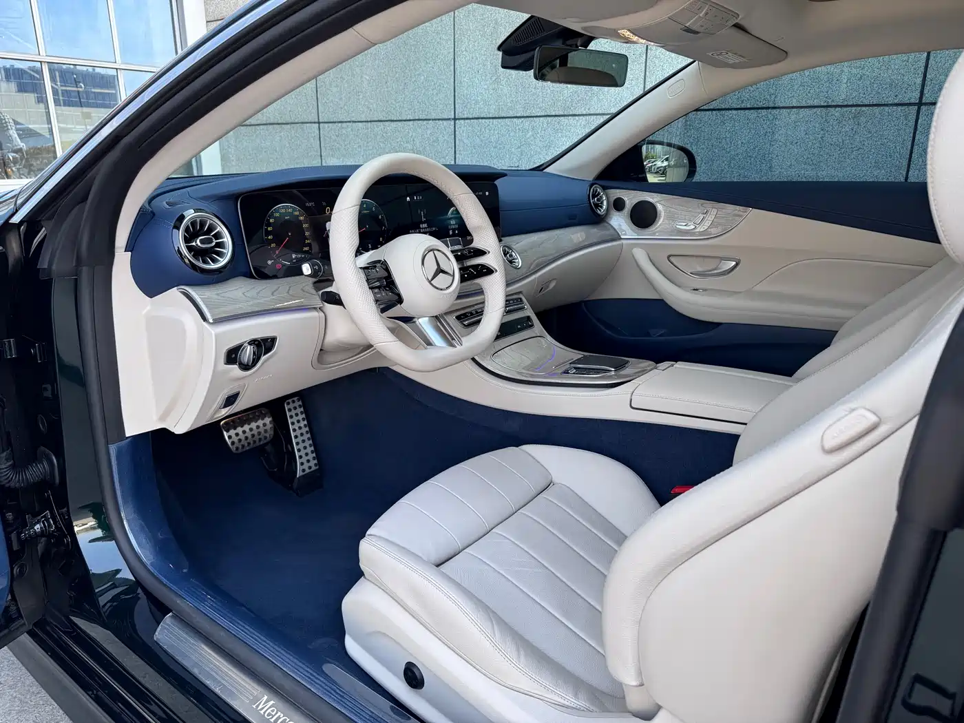 MERCEDES-BENZ E CLASS