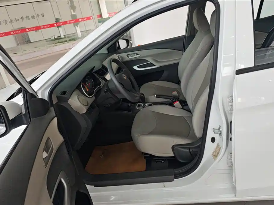 Chevrolet Sail 2018 Sail 3 1.3L AMT Ideal фото 9