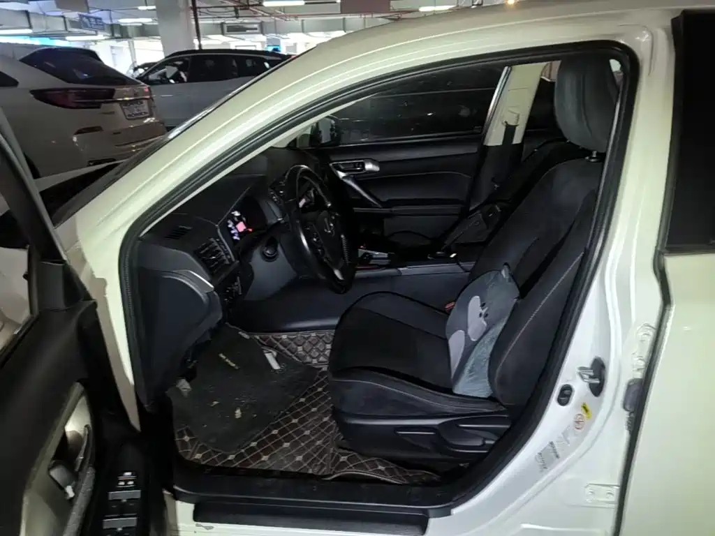 Lexus CT 2017 2014 CT200h Elite Monochrome